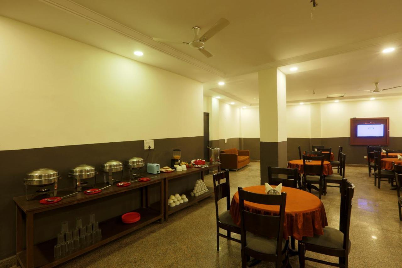 Hotel Green Plaza At Airport Neu-Delhi Exterior foto