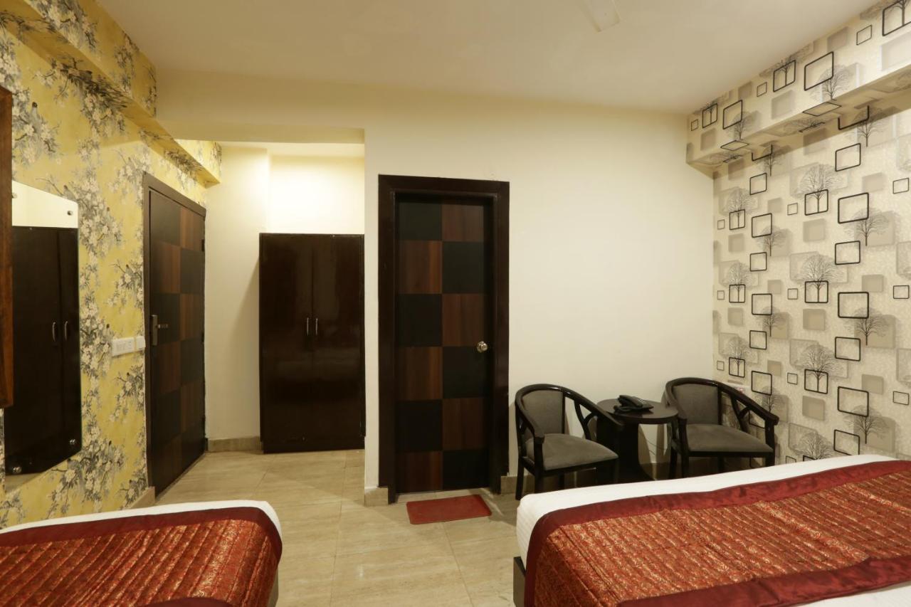 Hotel Green Plaza At Airport Neu-Delhi Exterior foto