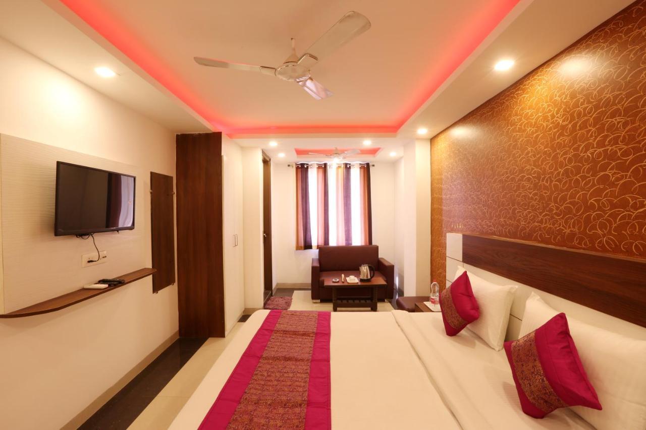 Hotel Green Plaza At Airport Neu-Delhi Exterior foto