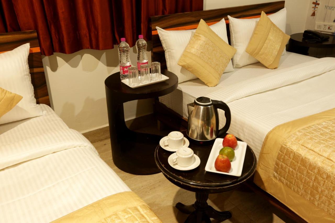 Hotel Green Plaza At Airport Neu-Delhi Exterior foto