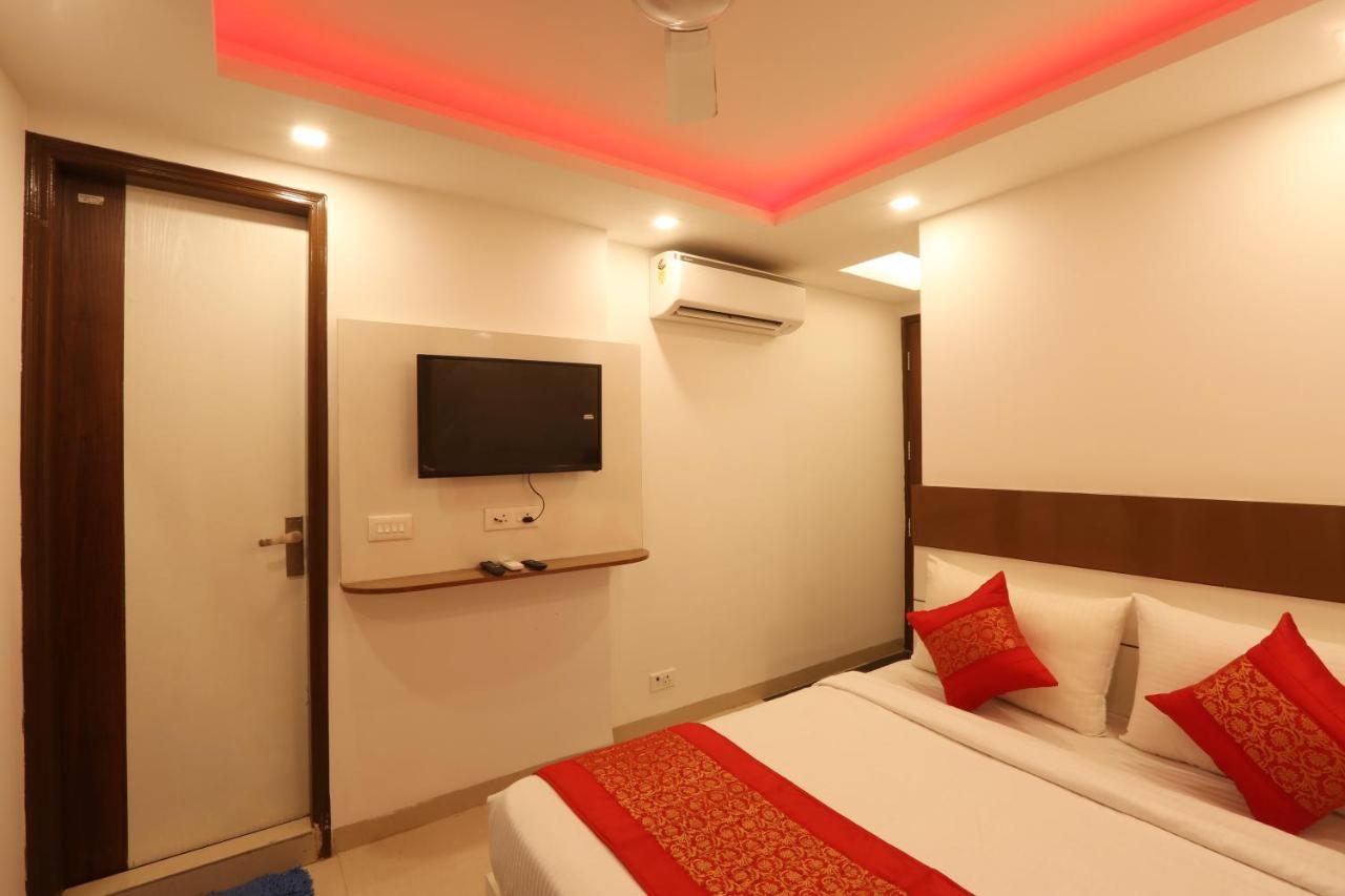 Hotel Green Plaza At Airport Neu-Delhi Exterior foto
