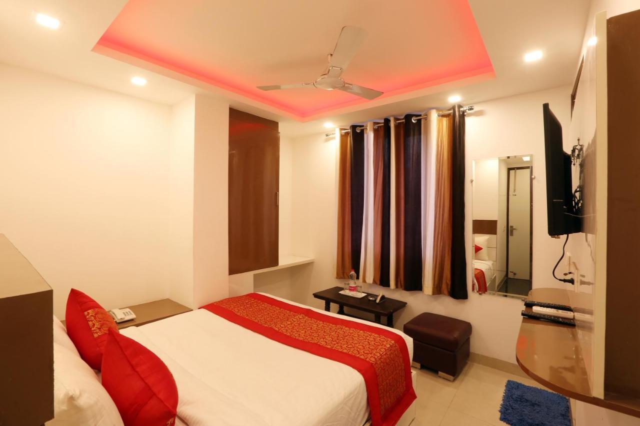 Hotel Green Plaza At Airport Neu-Delhi Exterior foto